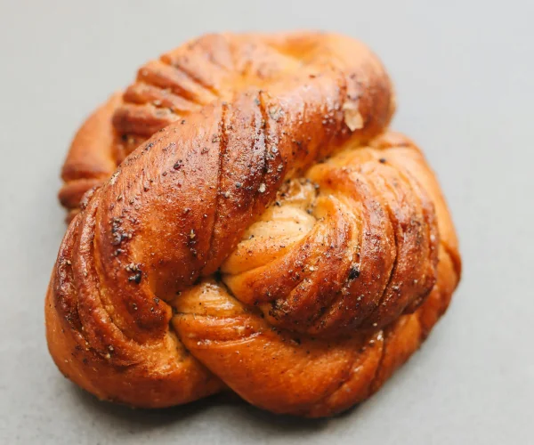Cardamom Knot
